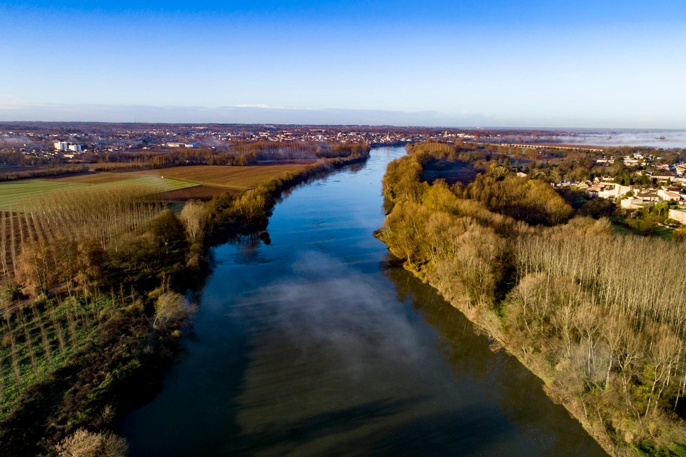photo aérienne prise par drone sur la Garonne